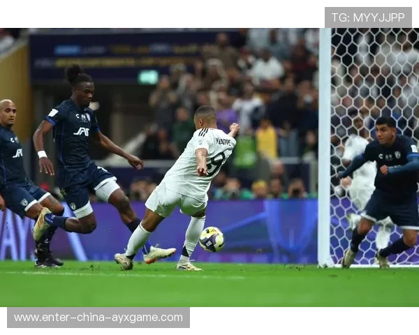 巴黎贝林厄姆暴力轰射入网，震撼全场