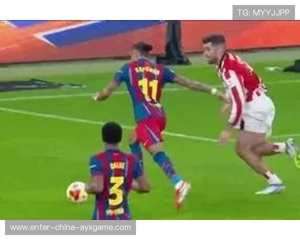 拉菲尼亚弧顶推射巴萨再添一分